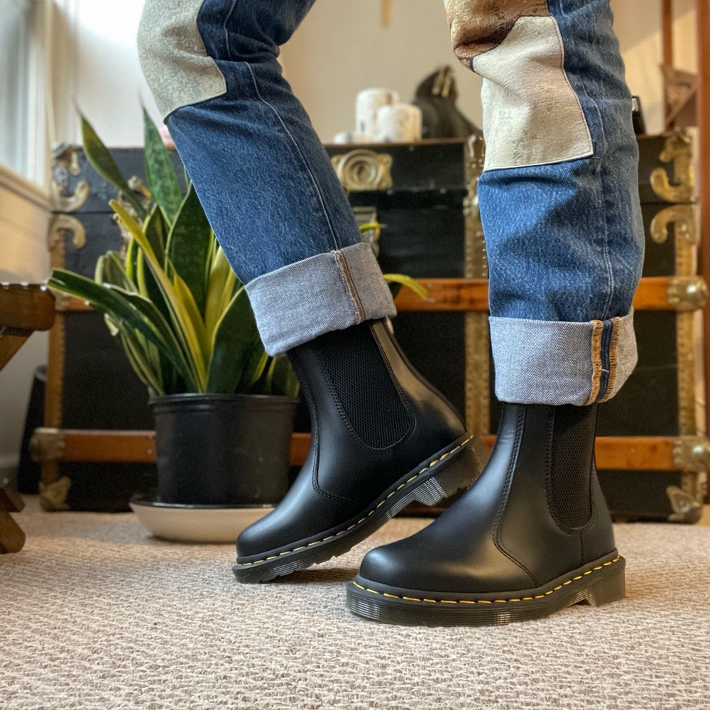 Dr. Martens - 2976 Hi Chelsea Boots (US size 6 women’s)